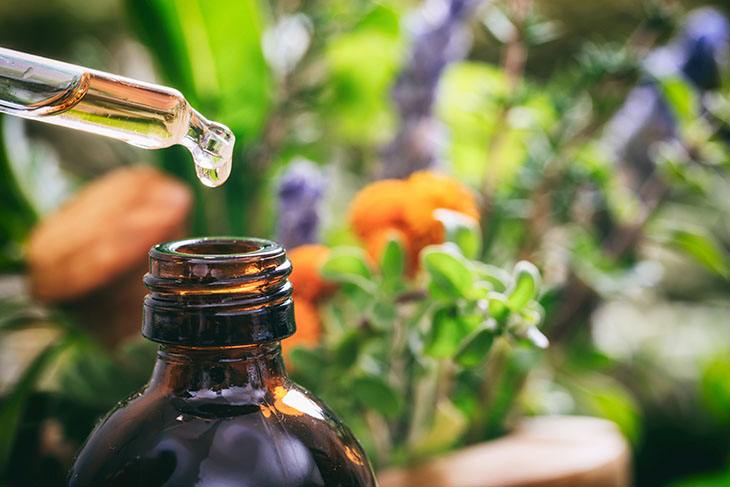 synthetic-pheromones-in-certain-products-in-the-form-of-essential-oils